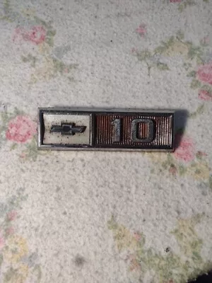 1965 Vintage Gmc Chevrolet Truck Emblem Badge P 3796920-c2 • $20