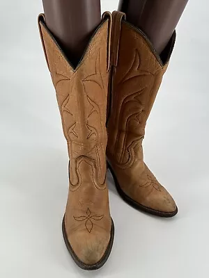 Vintage FRYE COWBOY WOMEN'S BOOTS MADE IN USA Style 7052 2.5” Heel Size 7.5B • $56