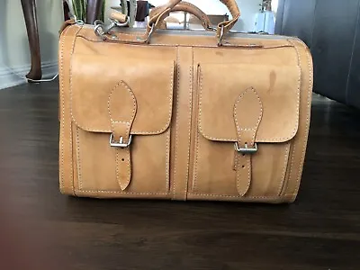 CARLUCCI  Med Genuine Leather Briefcase Top Zip Shoulder Strap • $75