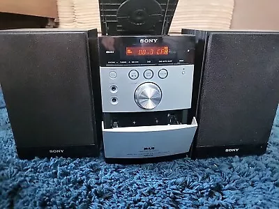 Sony CMT-EH45DAB Micro Hi-fi System • £25