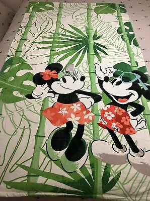 Disney Minnie Mouse & Mickey Mouse Large Bath Towel • £22