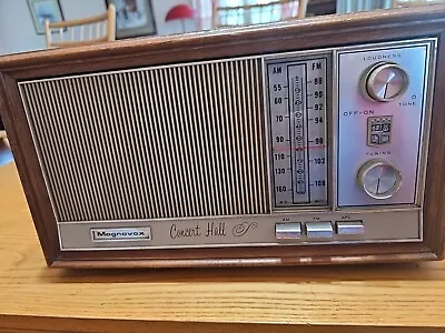 Vintage Magnavox Concert Hall 2FMO45 AM/FM Tube Radio  • $75