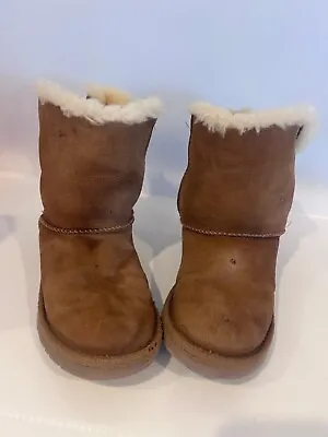 Uggs / Chestnut / Kids Boots / US Size 3 • $8