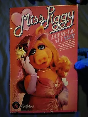 Vntg Complete 1980 Miss Piggy Dress Up Set Colorforms.  • $29