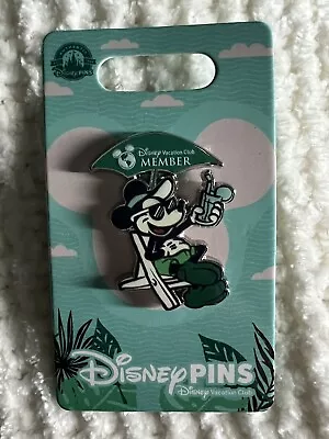 Disney Parks 2024 DVC Member Mickey Beach Lounge Chair Pin Vacation Club • £20.20