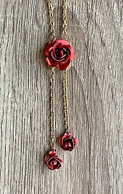 Vintage RED ENAMEL ROSE LARIAT CHAIN NECKLACE Three Flowers Dangle Estate Gold • $14.95