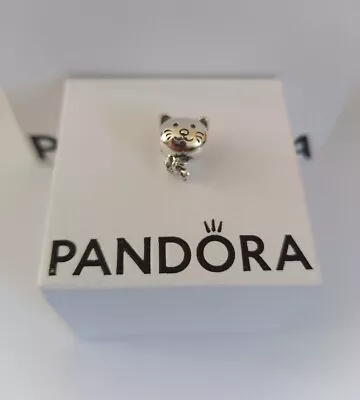 Cat & Bow Pandora Charm 792255C01 • £16.99