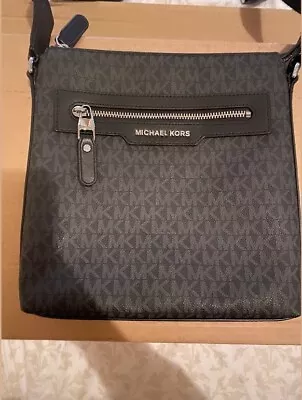 MICHAEL KORS  Medium Hudson Signature Logo Crossbody Bag • $50