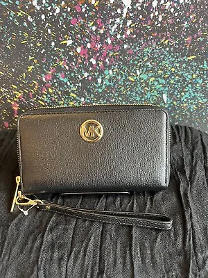 New! Michael Kors Fulton Pebbled Leather Wristlet • $30