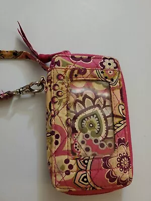 NWOT. Vera Bradley Retired Very Berry Paisley Wristlet /Wallet  6×4 • $9.95