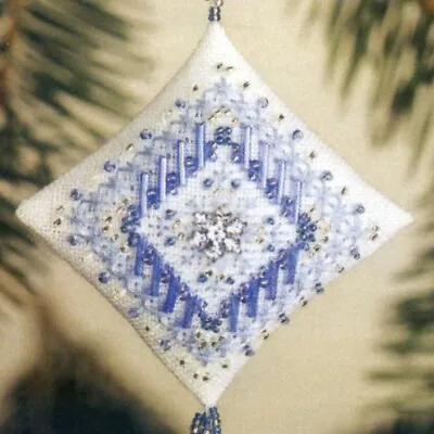 Icy Snowflake Tiny Treasured Diamond Ornament Bead Kit Mill Hill 2003 • $8.99