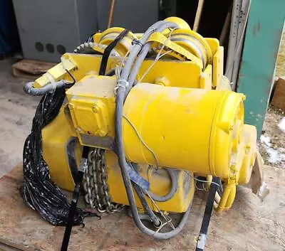 Yale 1/2 Ton KEL1/2-15RT15S1 Electric Chain Hoist 10' Lift W/Power Trolley • $1200