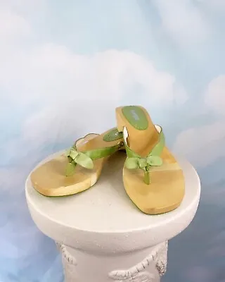 Green Vintage Sandals • $20