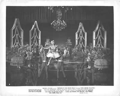 Original Vintage 8x10 - VERA RALSTON  Murder In The Music Hall  1946 - Skating • $12.50