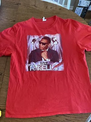 Rare R. Kelly 2015 Tour  T-Shirt Size Large “King Of R&B Red Men’s Concert Tee • $16.88