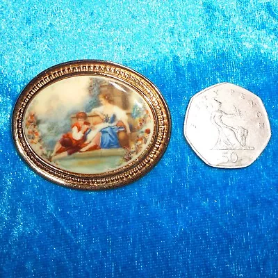 Vintage 1970s French 18th Century Courting Couple 'Gold' Oval Ceramic Pin Brooch • £3.99