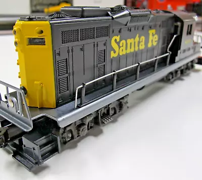 Lionel 6-8255 O Gauge Santa Fe GP-9 Dummy Diesel Locomotive • $72