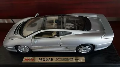 Silver Jaguar Xj220  Maisto 1:18 • £15