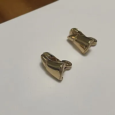 Small Gold Tone Signed Monet Clip On Clip-on Earrings • $15.99