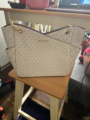 Michael Kors Bedford Medium Vanilla Signature PVC Top Zip Pocket Tote Handbag • $99
