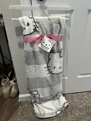 NEW Hello Kitty Plush Throw Blanket Pink Bow Gray & White Gingham Check 50 X70  • $25