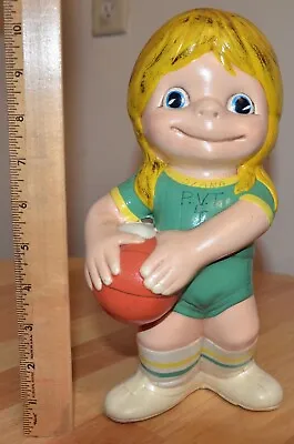 VTG 70's Smiley Girl Basketball Player Ceramic Figurine Atlantic Mold Big Eyes • £24.09