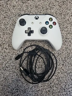 $30 • Buy Xbox Controller - White - With Genuine Cable