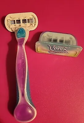 NEW Gillette Venus Embrace Women's   5 Blade W Moisture Ribbon Razor/2 Cartridge • $12.49