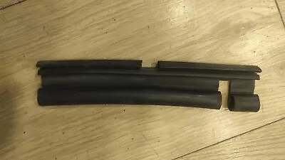 Mercedes-Benz W124 300CE ENGINE FRONT GRILL HOOD RUBBER SEAL • £25