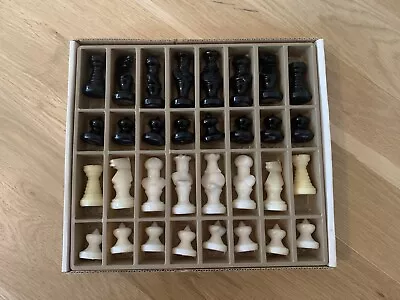 Exquisite Vintage Hand Carved Genuine Alabaster Chess Pieces From Italy. • $100