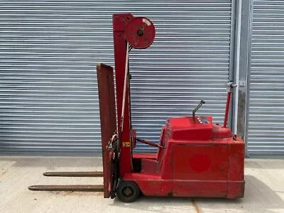 £500 • Buy Lansing Forklift