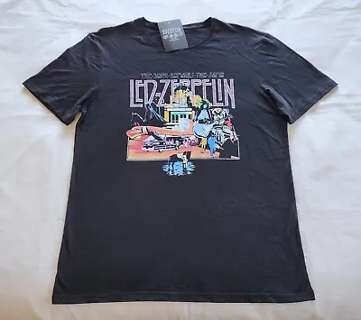 Led Zeppelin Mens The Song Remains Black Printed Short Sleeve T Shirt Size M New • $19.99