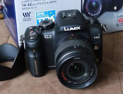 Panasonic LUMIX DMC-G7KEB-K • £600