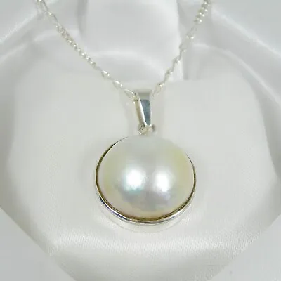 Genuine 925 Sterling Silver Mabe Pearl Pendant & 60cm Chain Figaro Curb Necklace • $107.65