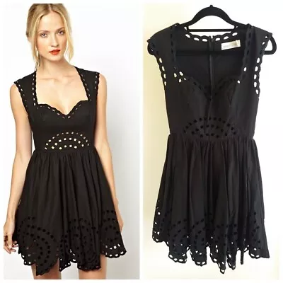 ALICE MCCALL Broidered Womens Black Dress Sweetheart Neck Size 8 RRP $377 • $59.20