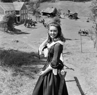 Janette Scott On The Set Of The Devils Disciple 1958 OLD PHOTO • £5.58