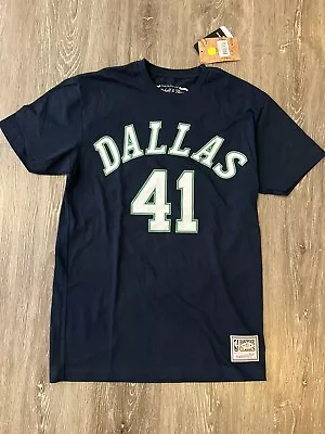 Dallas Mavericks Dirk Nowitzki Mitchell & Ness T-Shirt Size Small **BRAND NEW** • $17.99