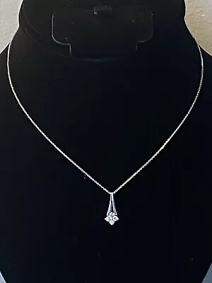 750=18 Carats Diamond Pendant With White Gold Chain 14 Carats. • $340