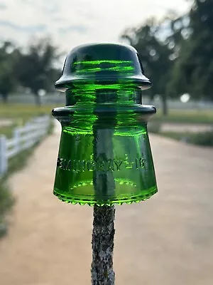 Antique Vintage FANTASTIC 7-UP GREEN Emerald Green HEMINGRAY-16 GLASS INSULATOR • $18.19