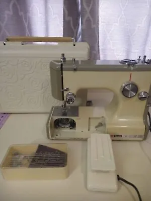 Vintage Sears Kenmore 158.10400 1040 Portable Sewing Machine W/Hard Rose Case • $200