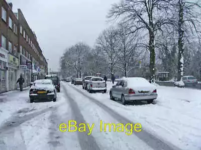 Photo 6x4 Service Road For Bramley Parade N14  With Avenue Of Lime Tree C2007 • £2