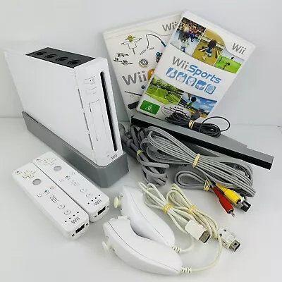 Nintendo Wii Console Bundle 2 Controller 2 Nunchuk RVL-001 PAL Wii Sports/Play • $159.95