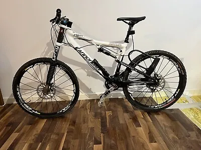 £475 • Buy Cannondale Lefty Carbon Mountain Bike