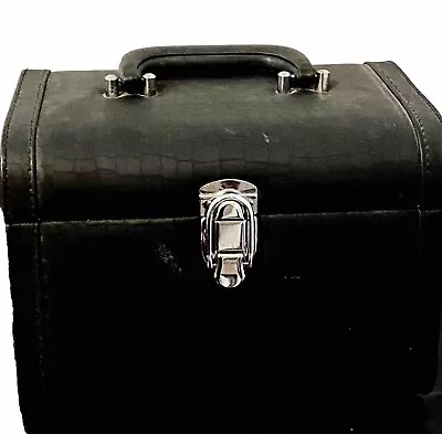 Vintage 1970’s Black Travel Overnight Make Up Vanity Train Case W Lift Out Tray • $30