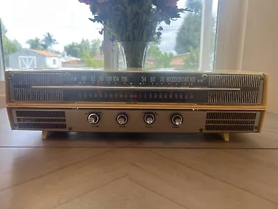 $125 • Buy Lloyds Radio