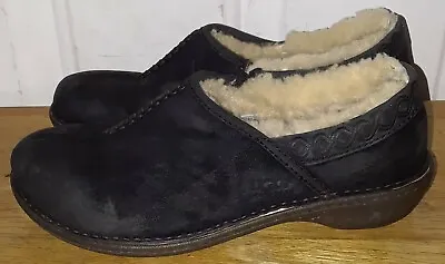 UGG Australia S/N 1757 Women's Black Leather Slipper. Sz 9 • $55
