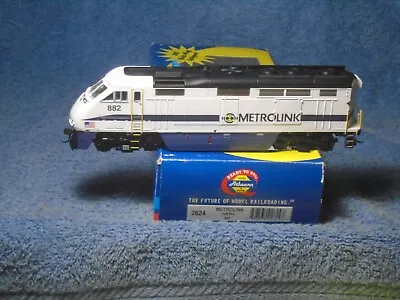 ATHEARN RTR HO SCALE #2624 F59 PH L METROLINK #882 • $169.99