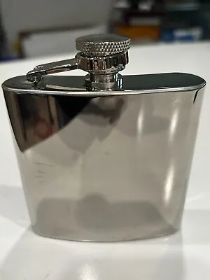 STAINLESS STEEL POCKET WHISKEY FLASK - 6 Oz - NEW • $8.99