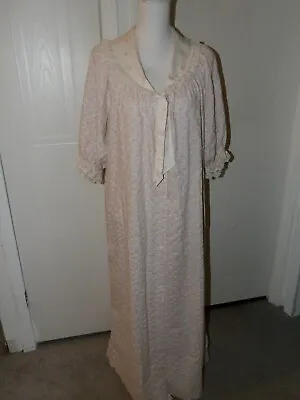 VTG L XL Floral Lacey MISS ELAINE Hostess House Coat Peignoir Robe For Nightgown • $42.95