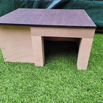  Rabbit /  House/shelter/hide Away Assembled )  • £19.99